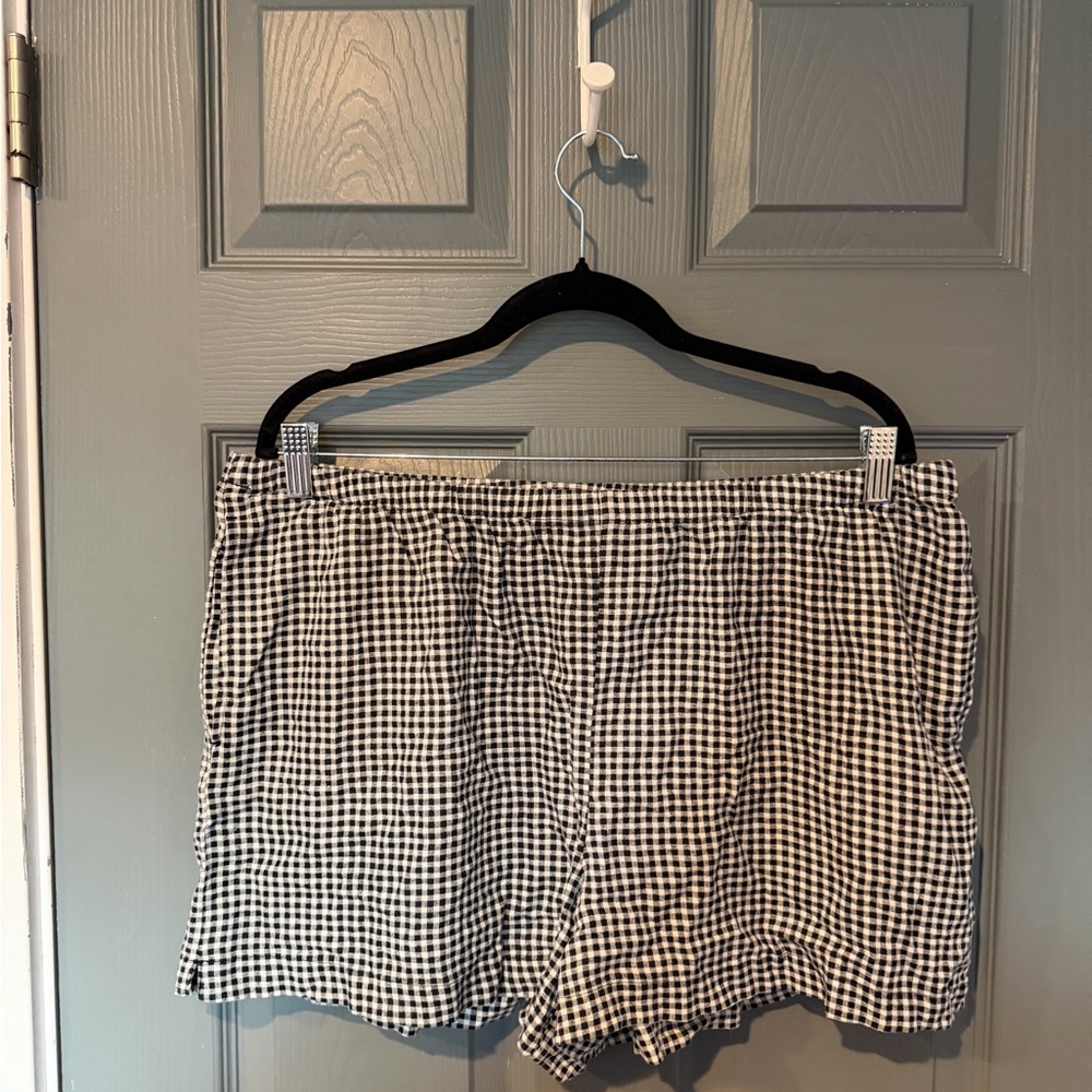 a new day Black and White Gingham High Waist Shorts